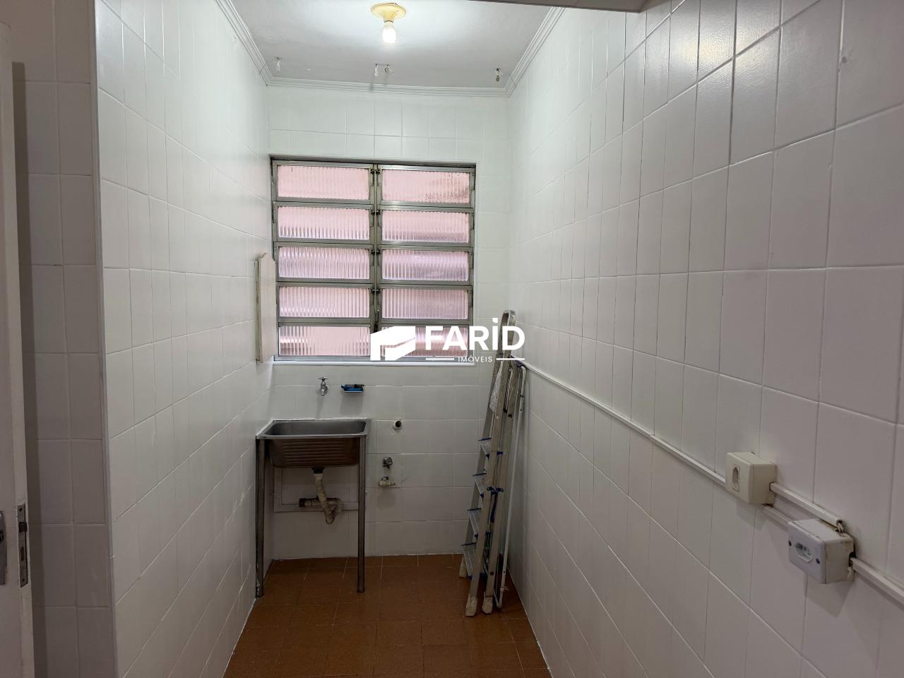 65 | 1 quarto | | 1 vaga: Área de serviço