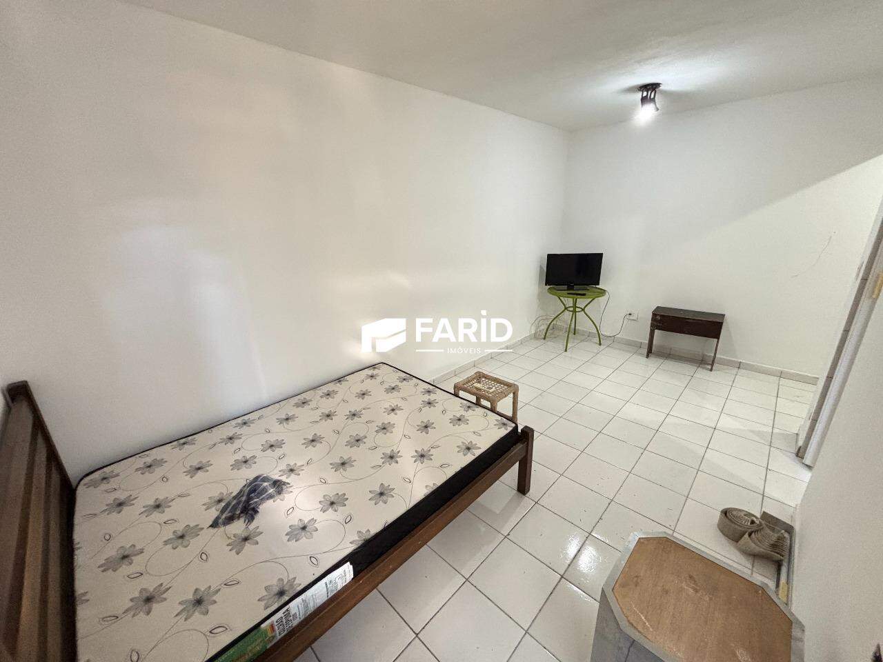 25 | 1 quarto | | 1 vaga: 