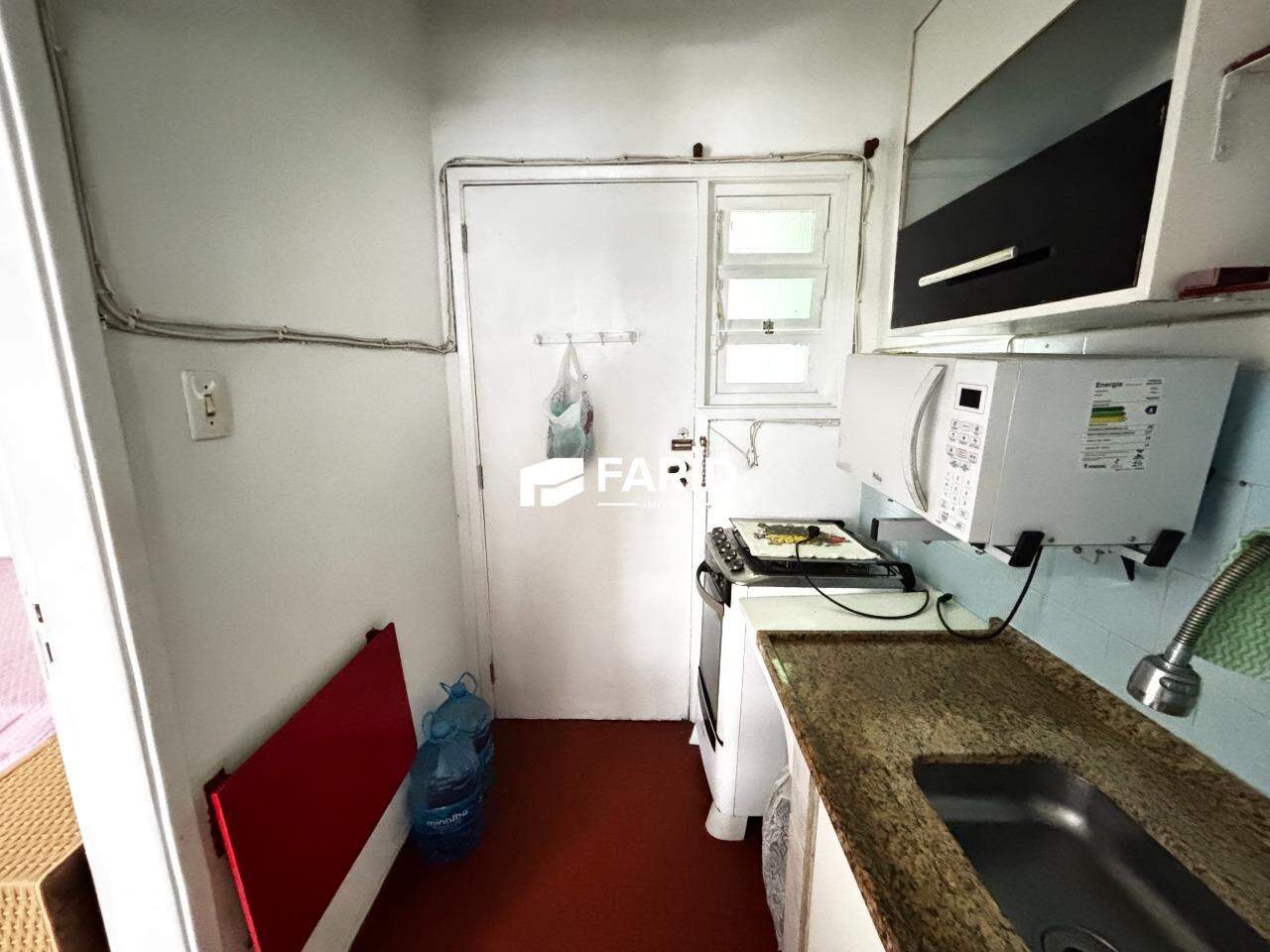 28 | 1 quarto | | 1 vaga: Cozinha