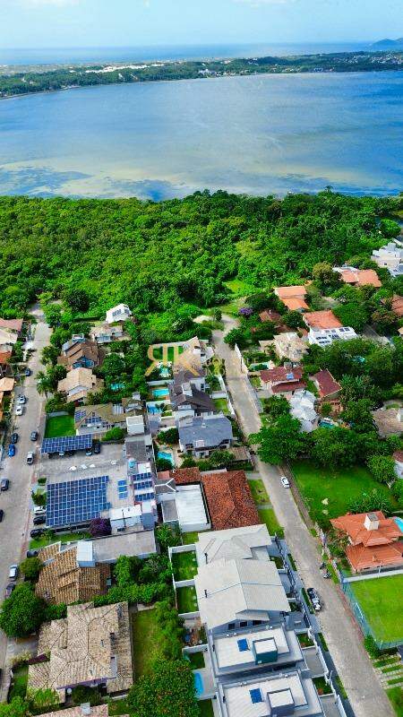 Casa à venda no Lagoa da Conceição: 