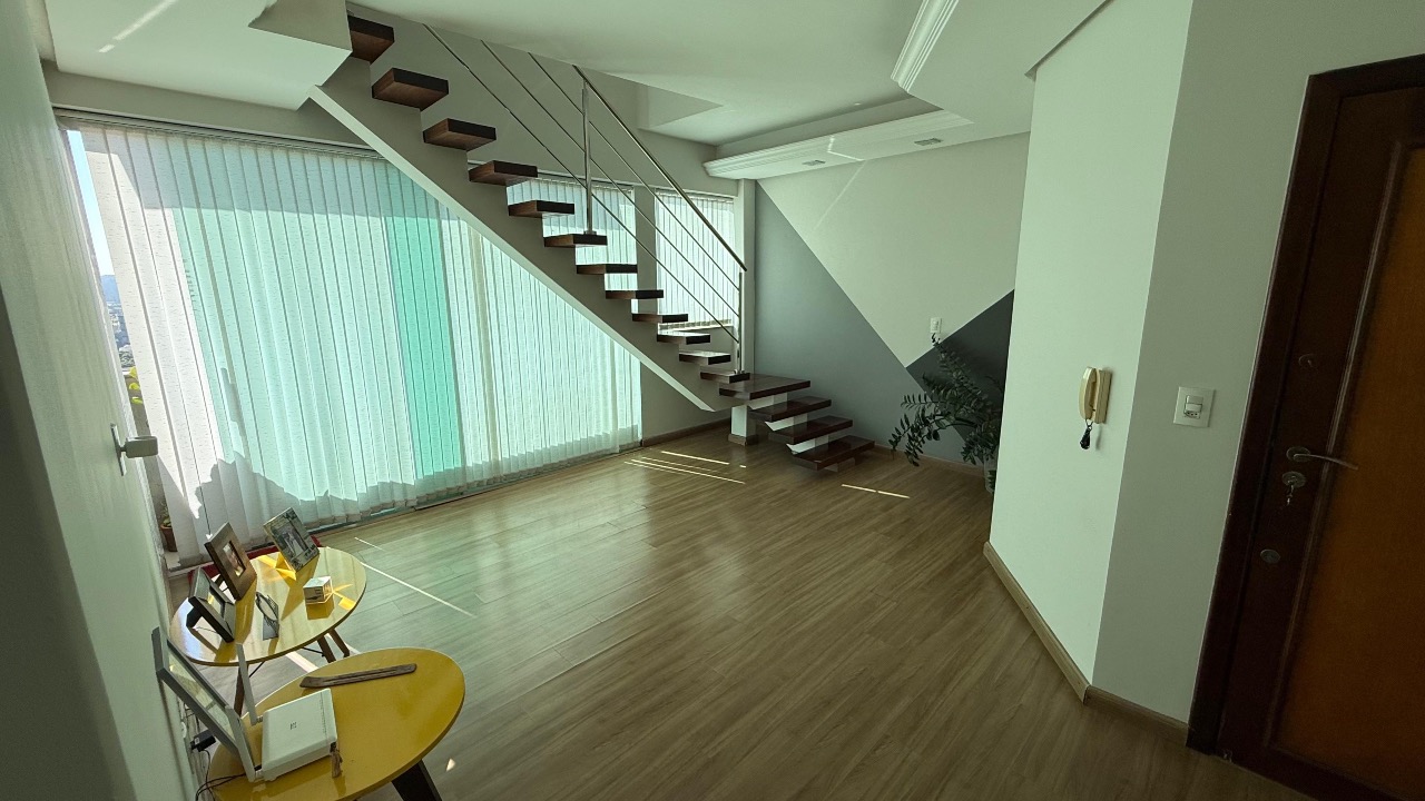 Cobertura à venda no bom pastor: 