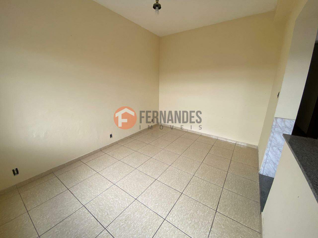 Casa para aluguel no Santa Efigênia: 