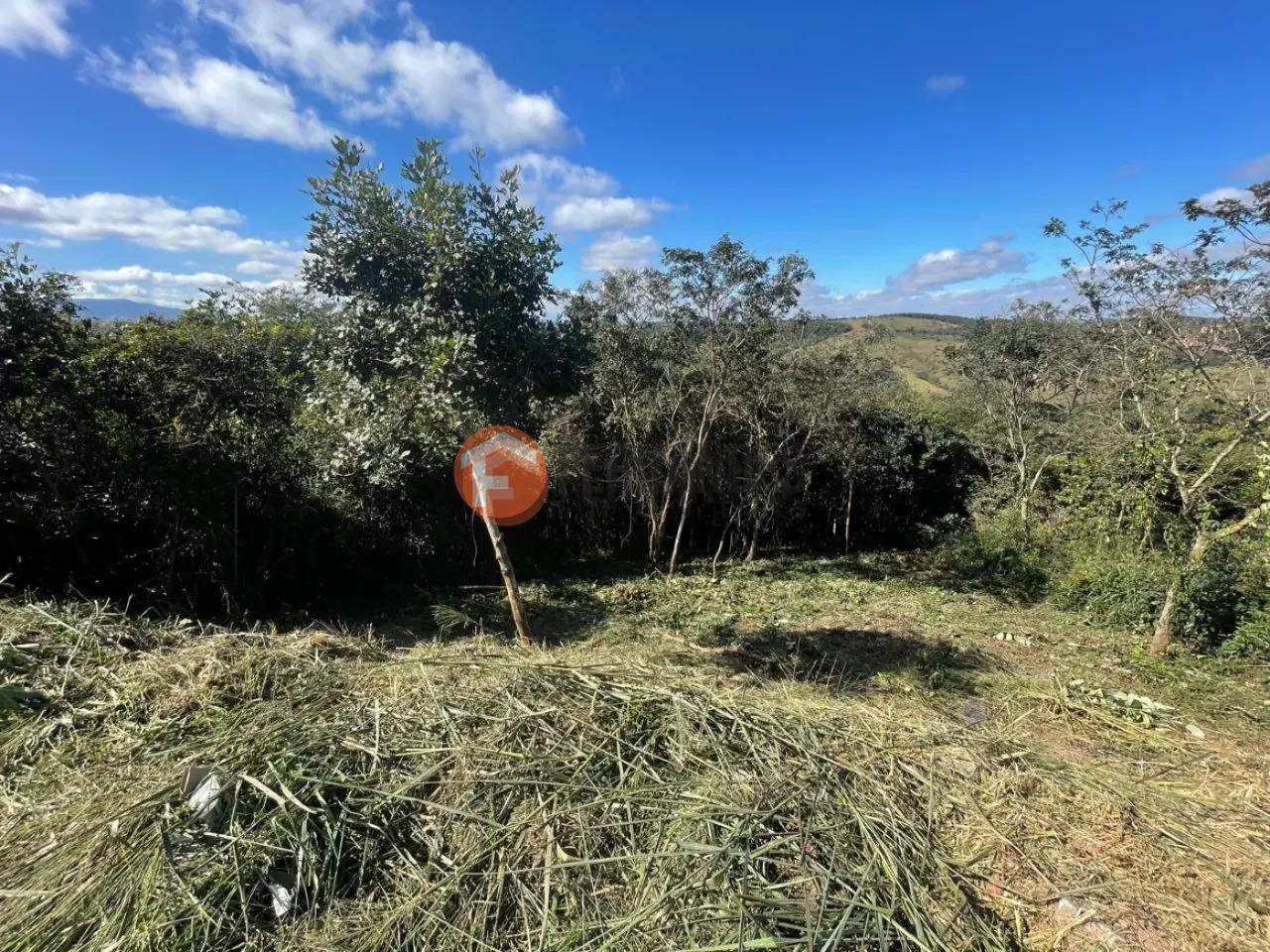 Lote à venda no Alto do Cruzeiro: 