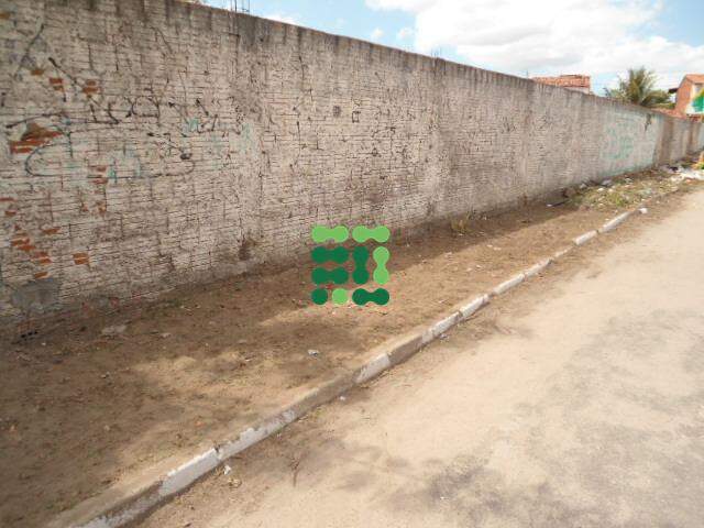 Terreno à venda no Passaré: 