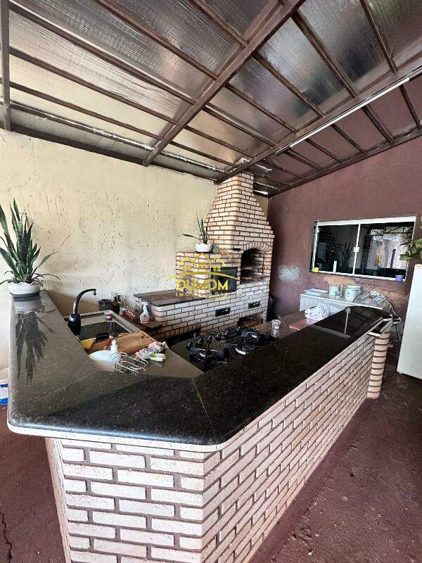 Casa à venda no PARQUE DAS MANGUEIRAS: 