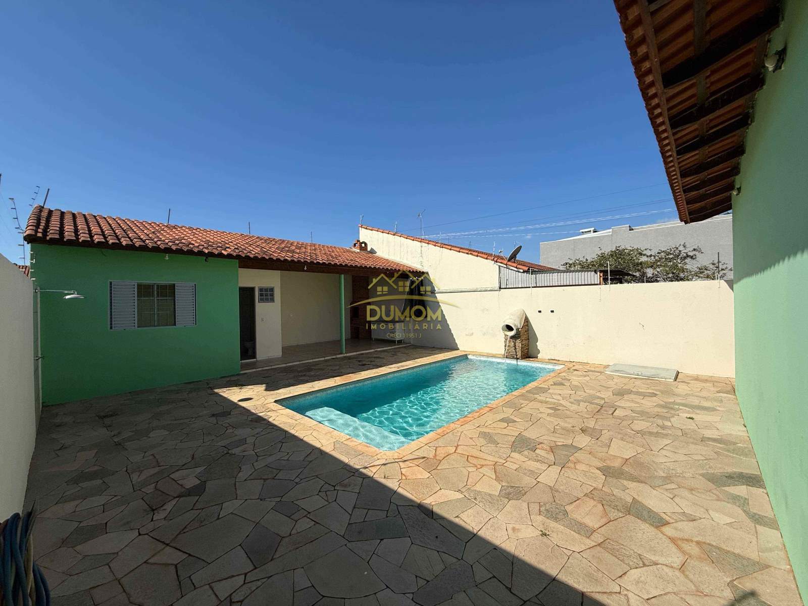 SALA COMERCIAL para aluguel no COLINOS: 