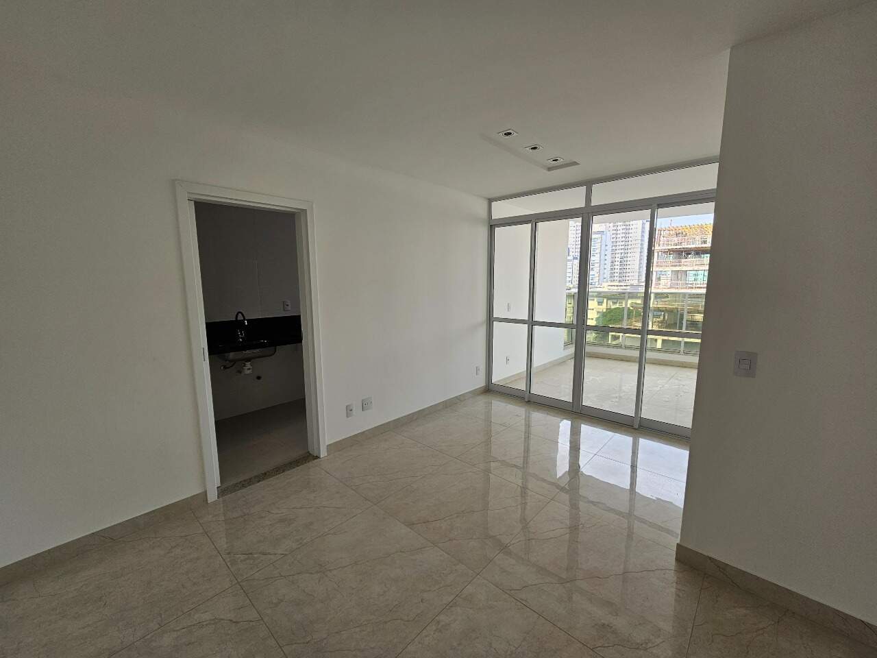 Apartamento à venda, 2 quartos, 2 suítes, 1 vaga, Itapuã - Vila Velha/ES