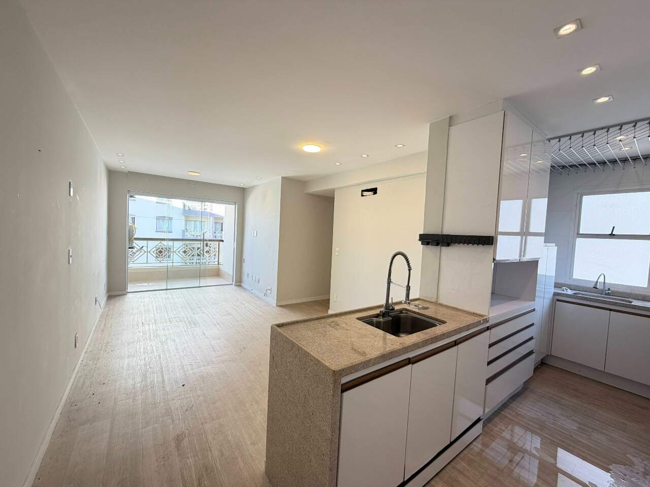 Apartamento à venda, 3 quartos, 1 suíte, 1 vaga, Itapuã - Vila Velha/ES — foto 2