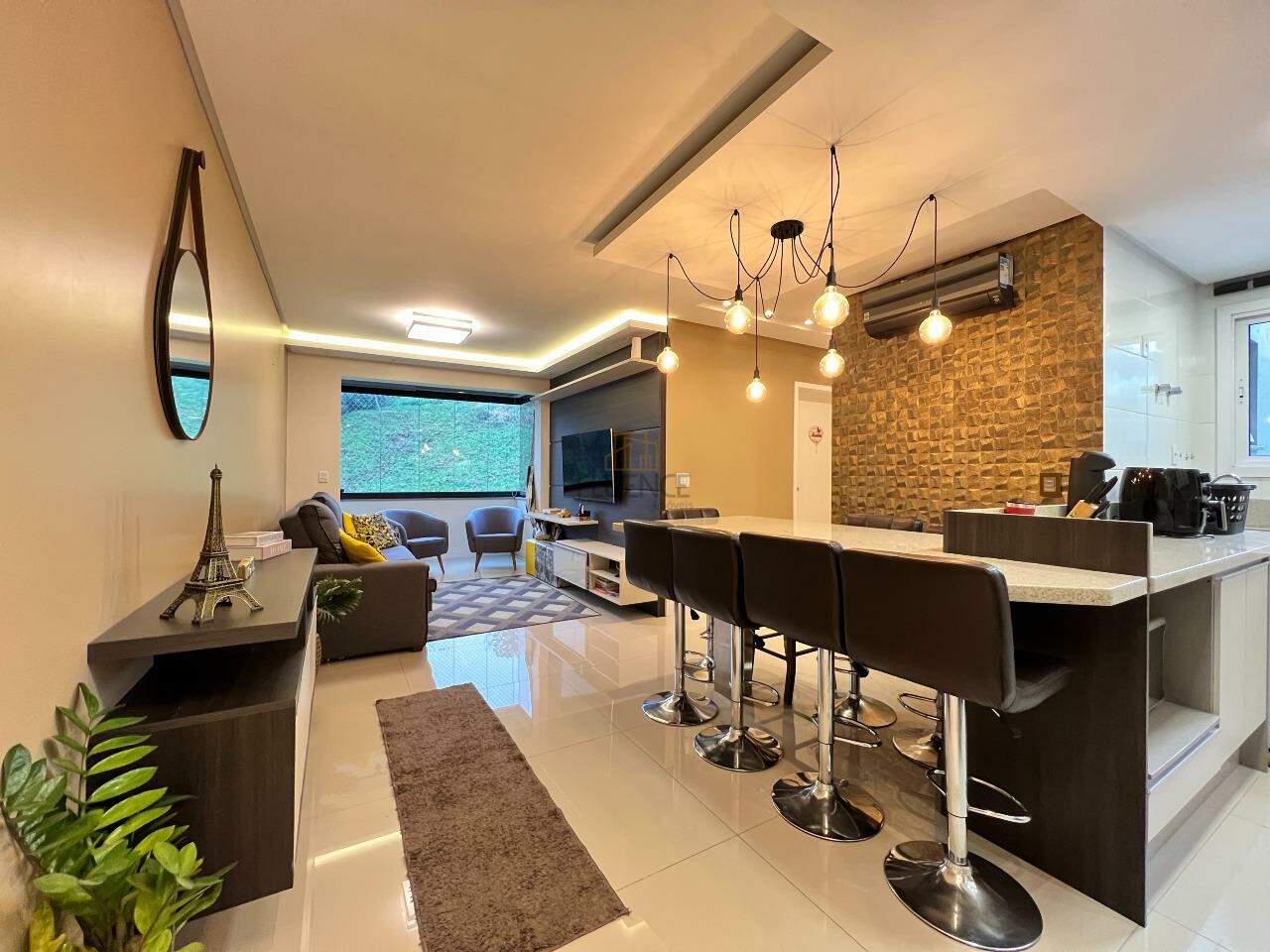 Apartamento à venda no Triângulo: 