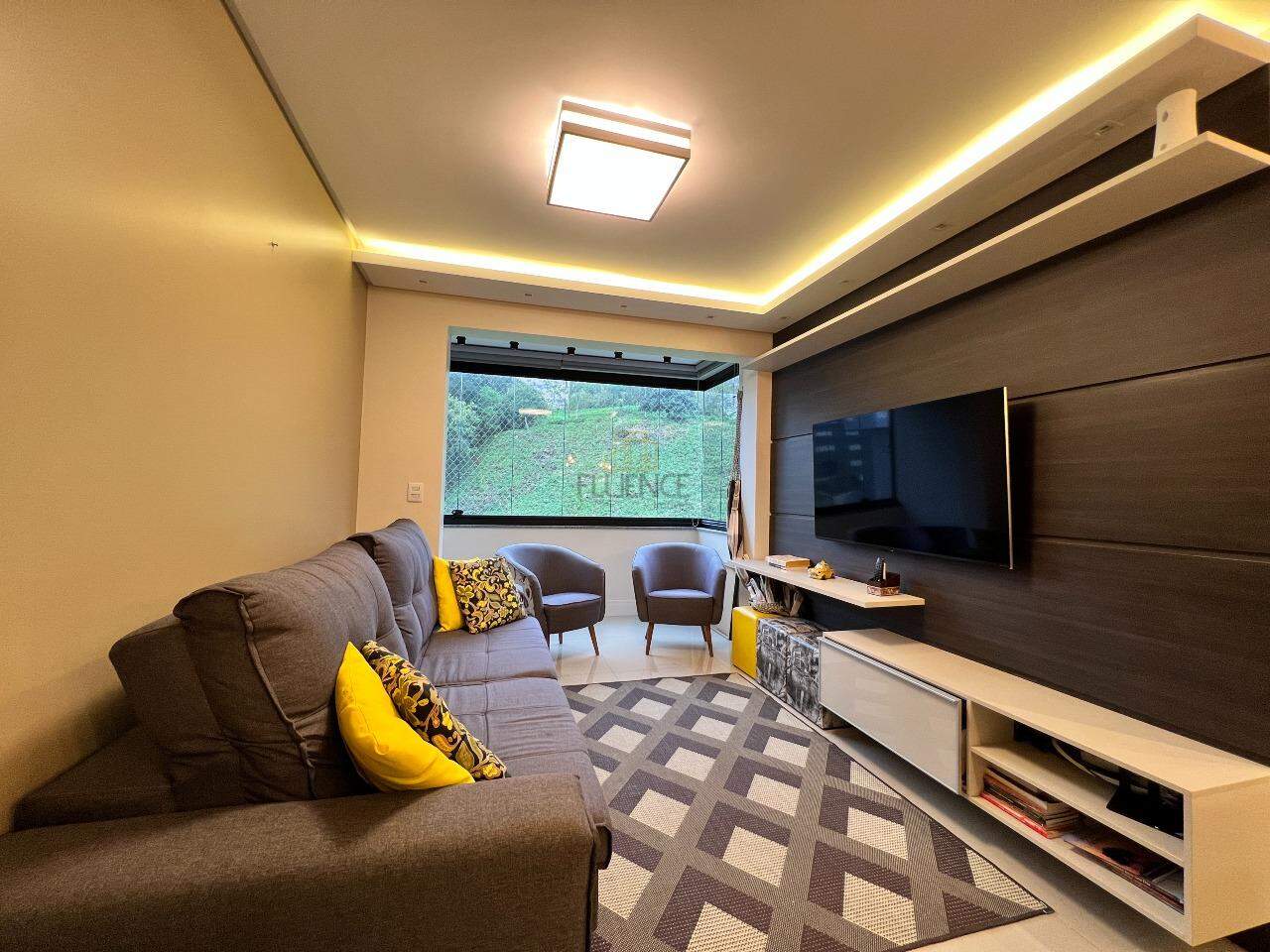 Apartamento à venda no Triângulo: 