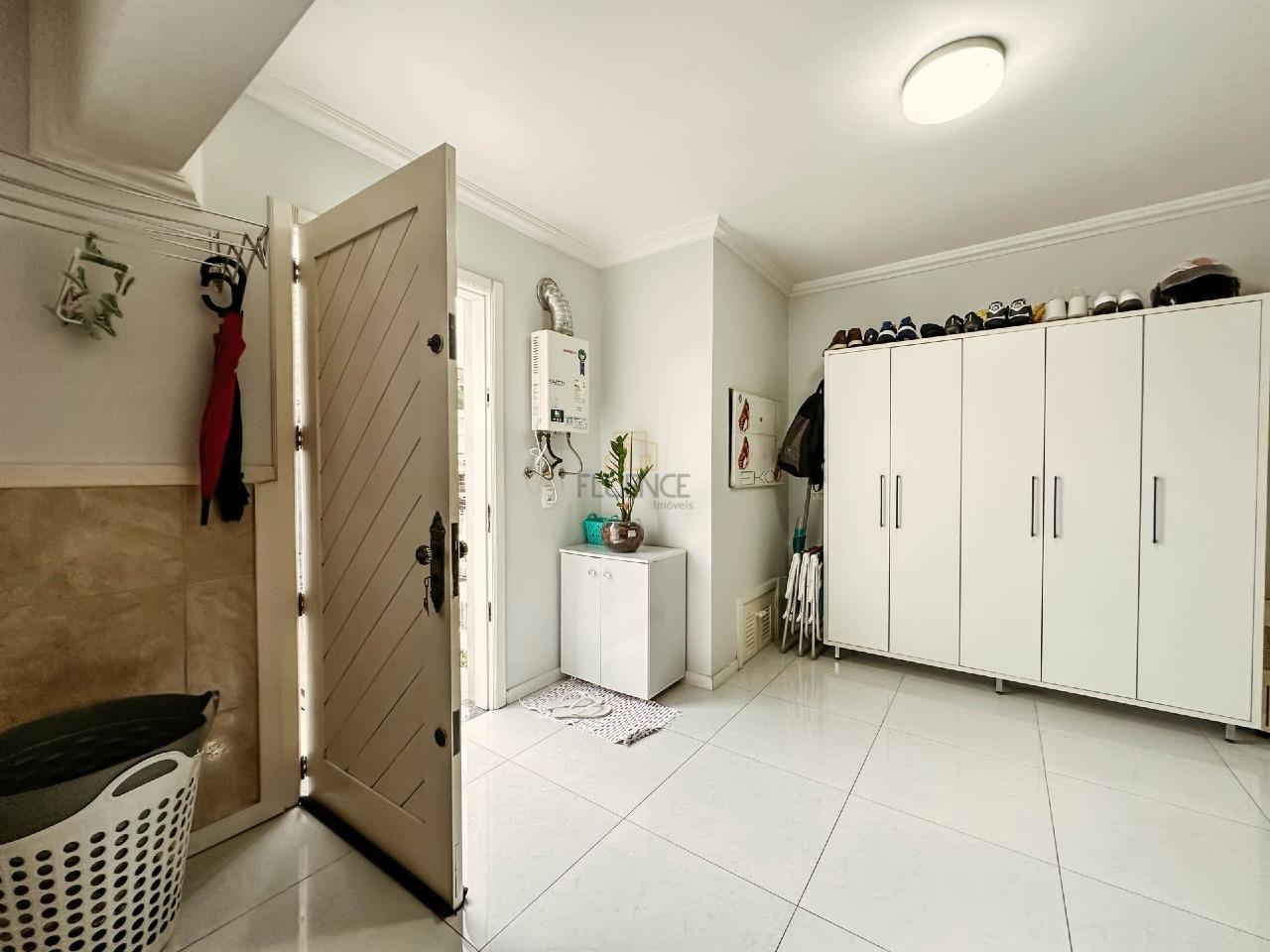 Casa à venda no Borgo: 