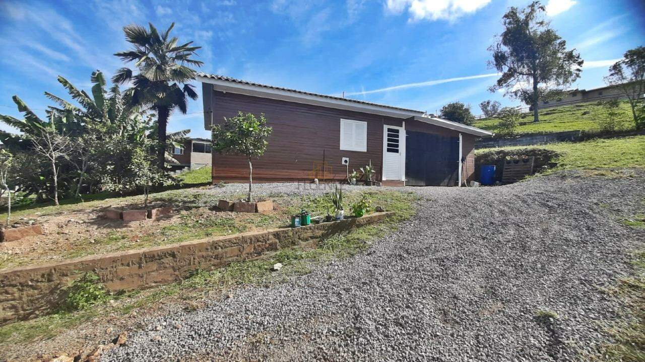 Casa à venda no Desvio Machado: 