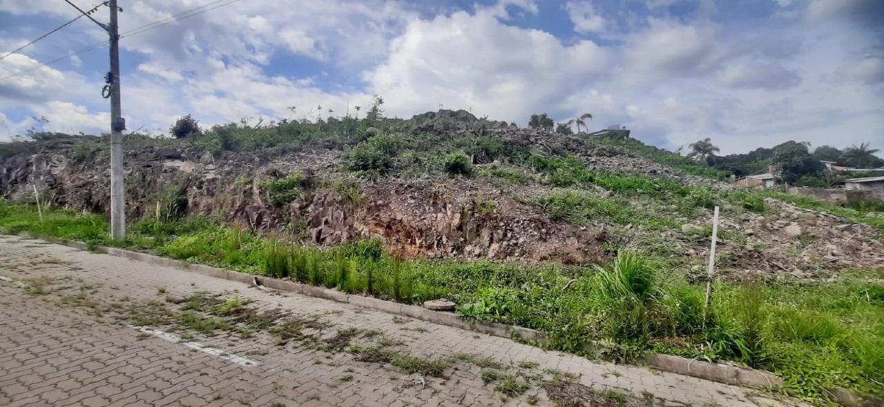 Terreno à venda no Vitória: 