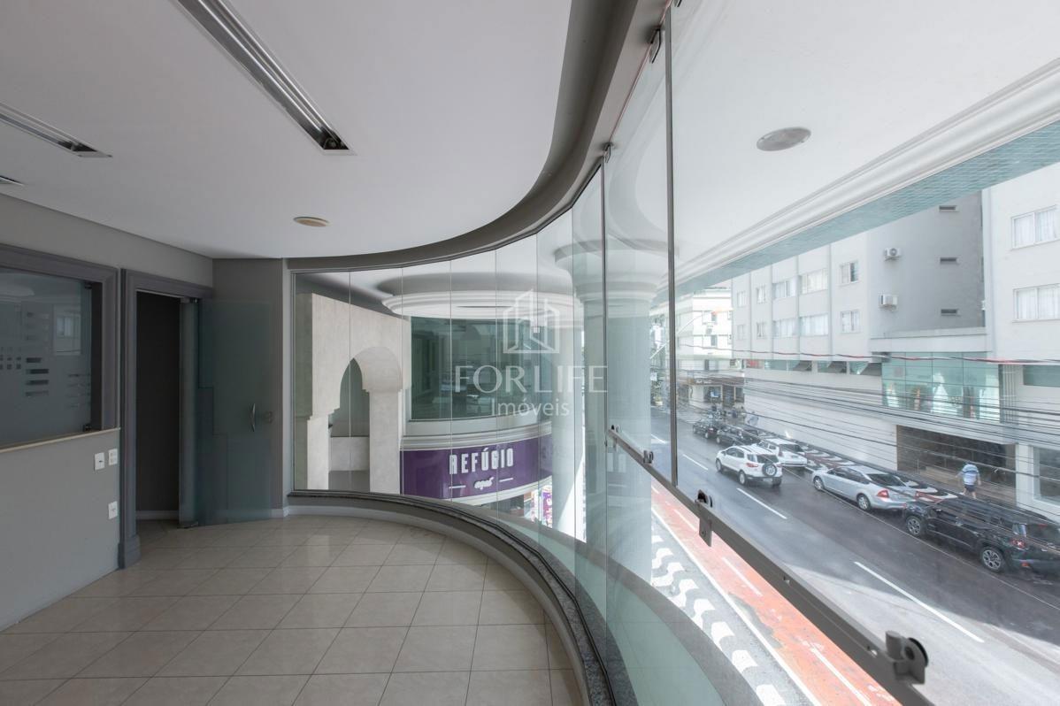 Sala à venda no Centro: 