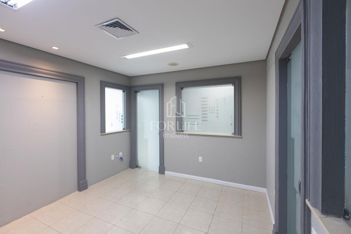 Sala à venda no Centro: 