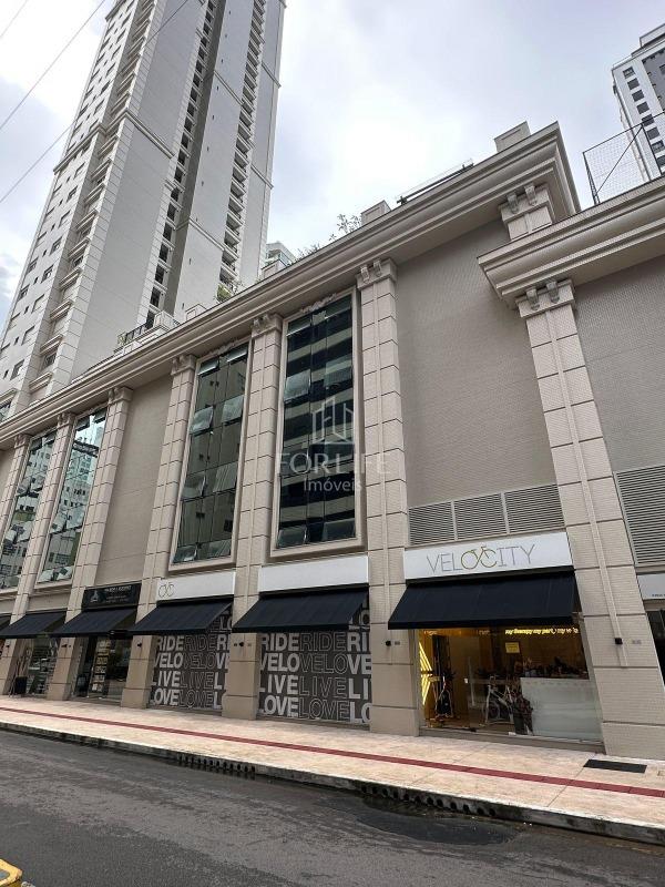 Sala à venda no Centro: 