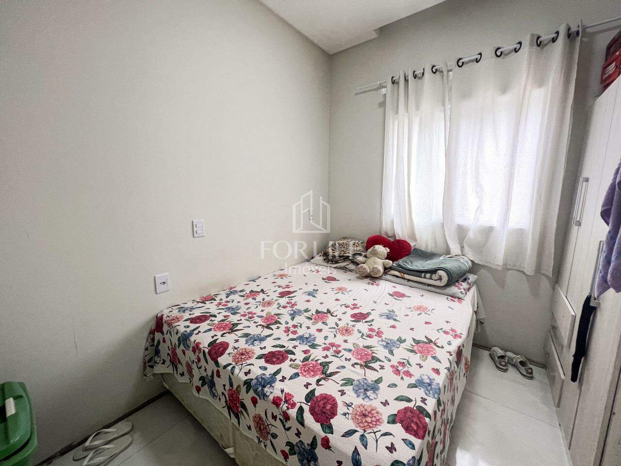 Casa à venda no Coloninha: 
