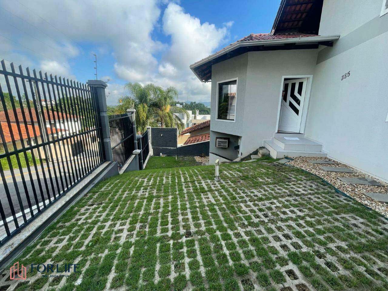 Casa à venda no Centro: 