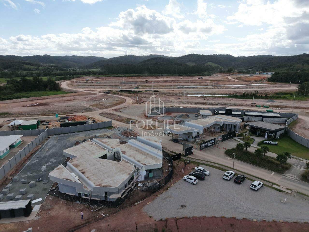 Terreno à venda no Figueira: 