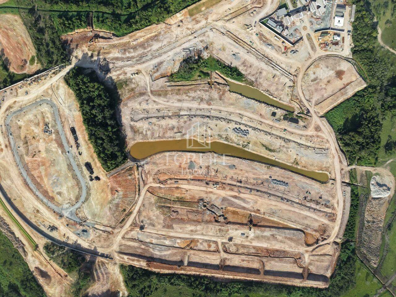Terreno à venda no Figueira: 
