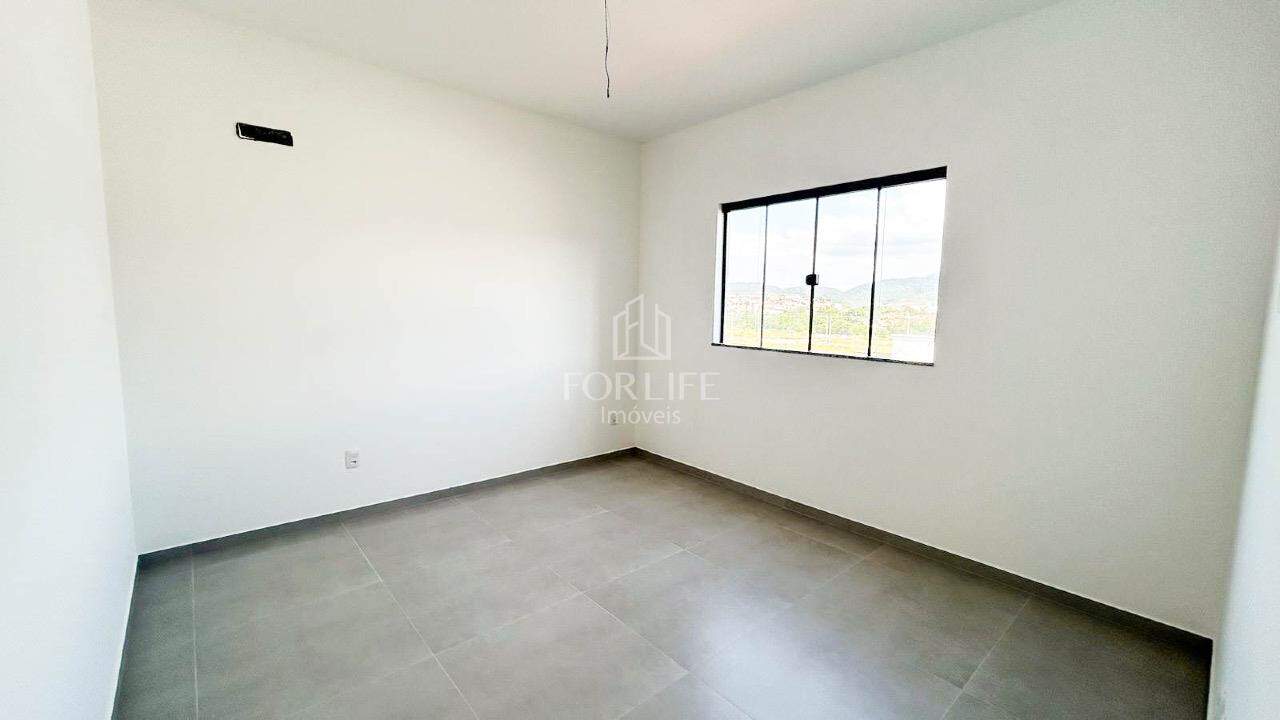 Sobrado à venda no Gaspar Mirim: 