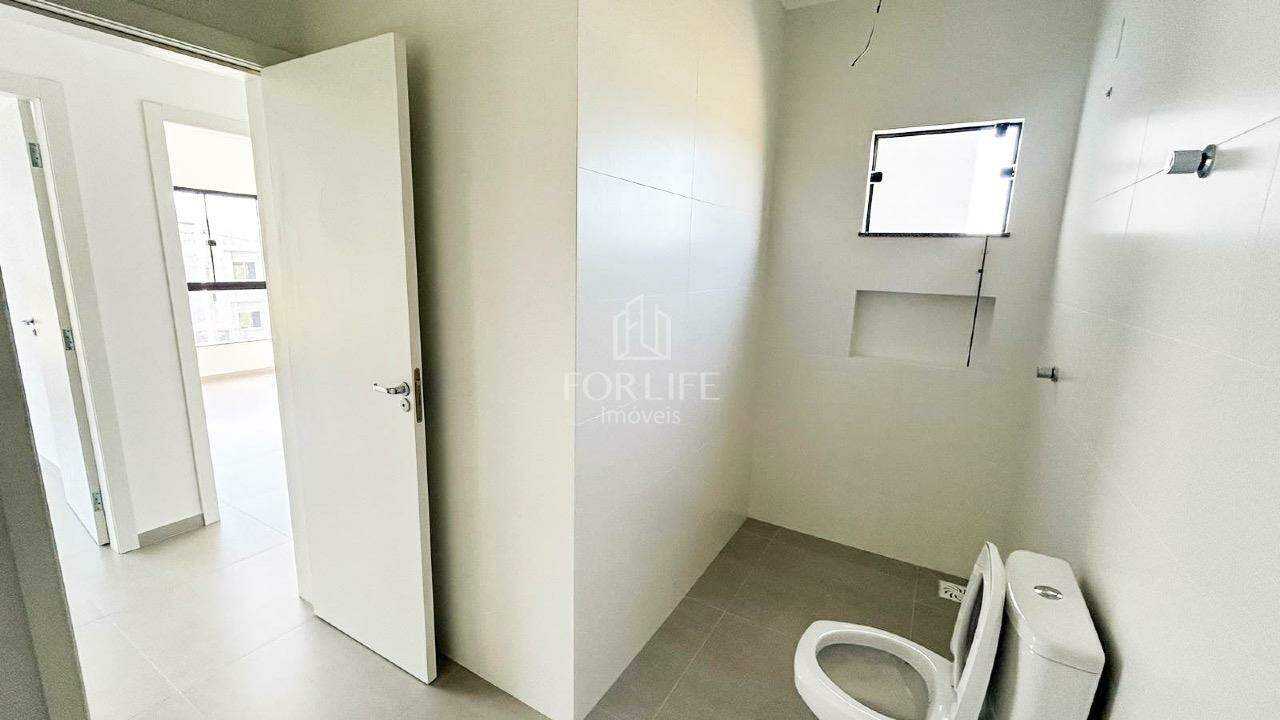 Sobrado à venda no Gaspar Mirim: 