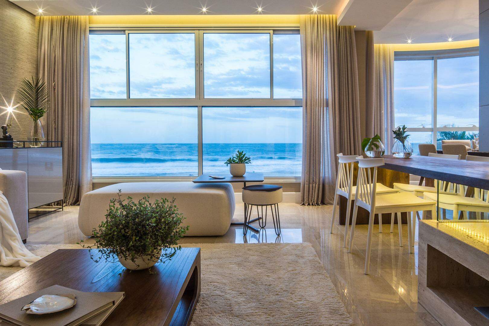 Apartamento à venda no Praia dos Amores: 