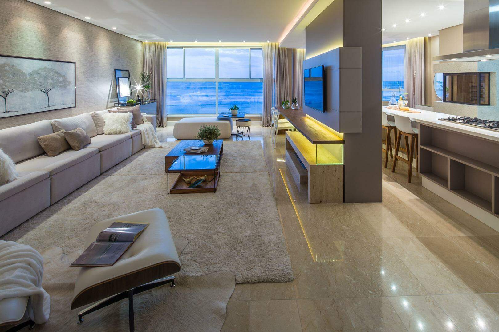 Apartamento à venda no Praia dos Amores: 