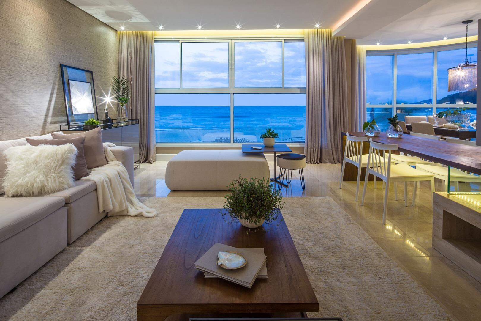 Apartamento à venda no Praia dos Amores: 