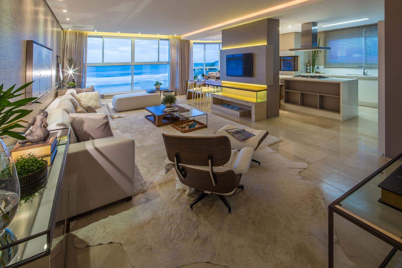Apartamento à venda no Praia dos Amores: 