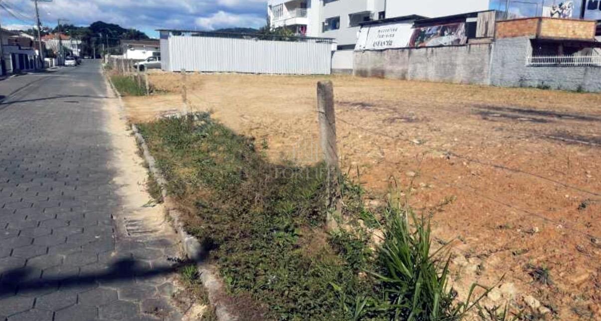 Terreno à venda no Margem Esquerda: 