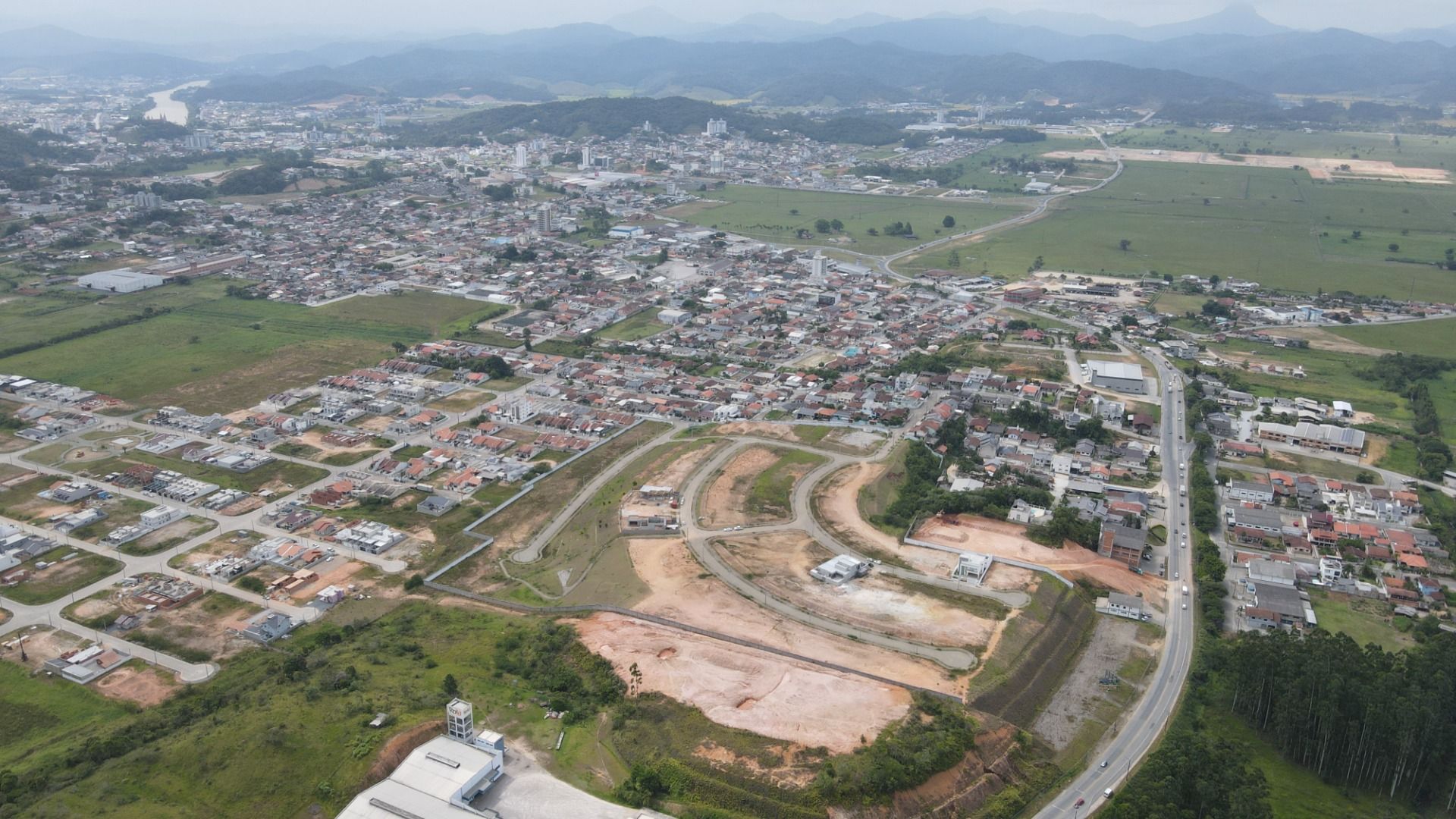 Terreno à venda no Santa Terezinha: 