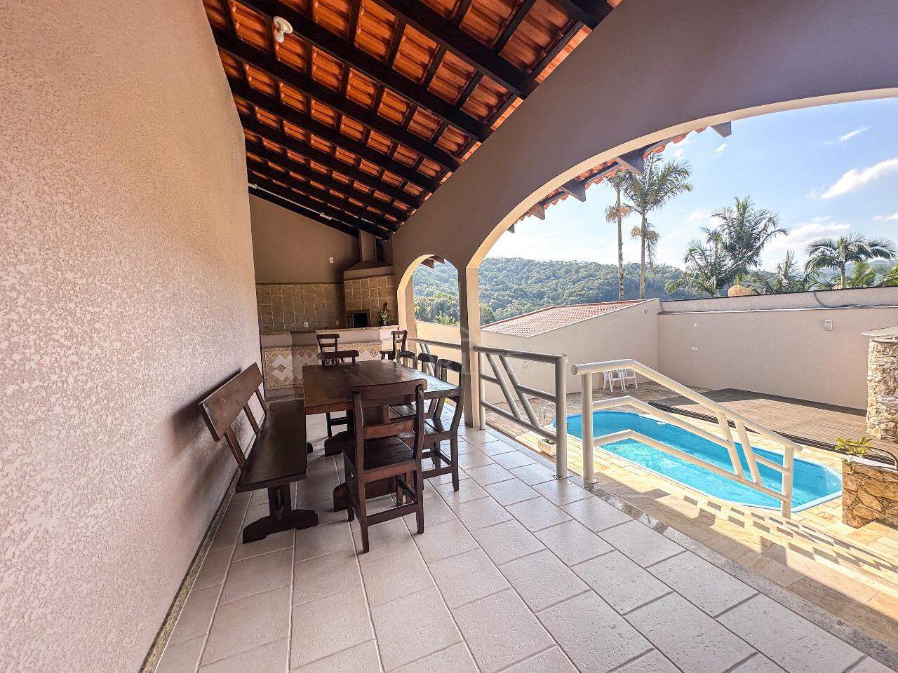 Casa à venda no Figueira: 