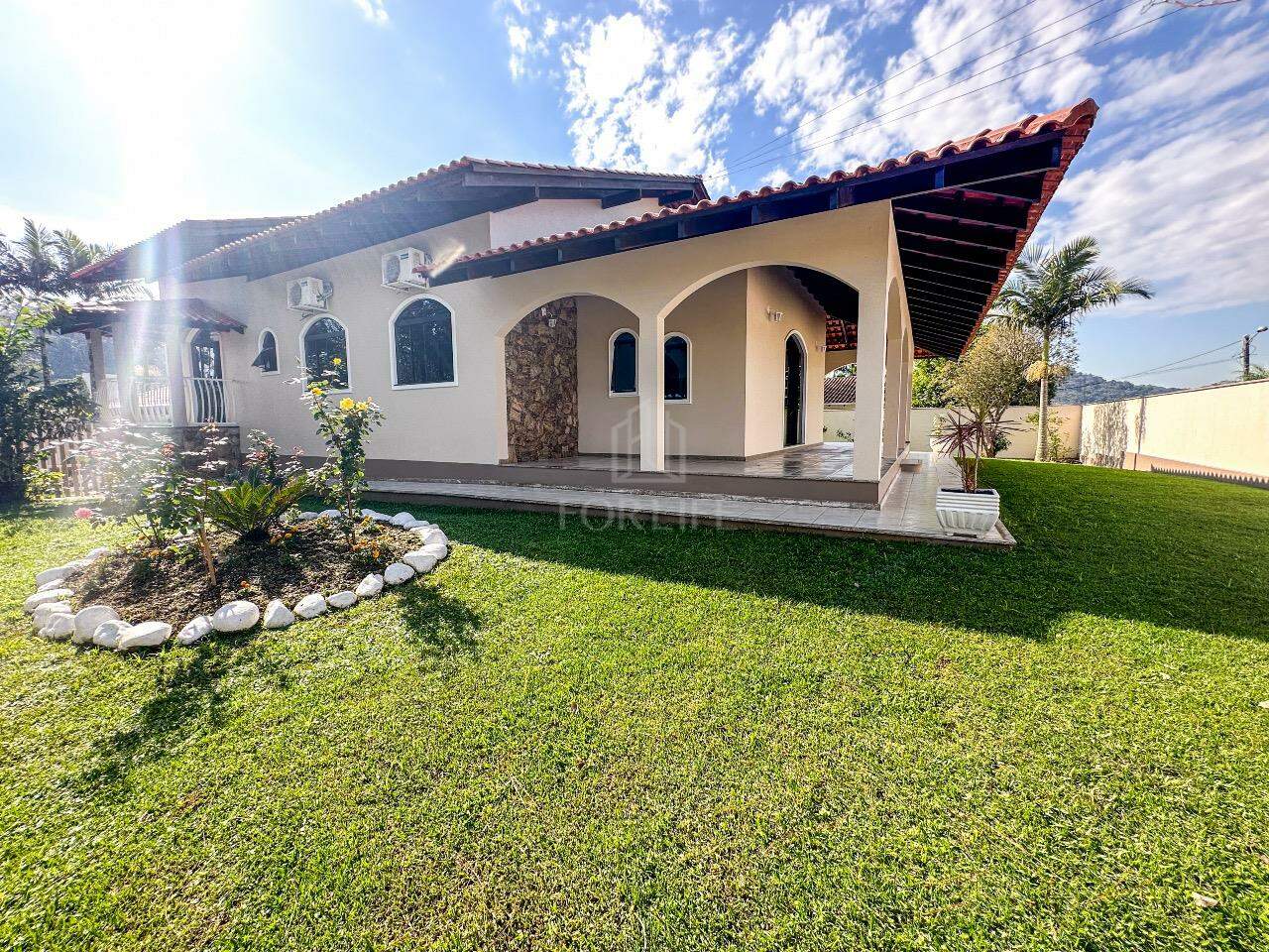 Casa à venda no Figueira: 
