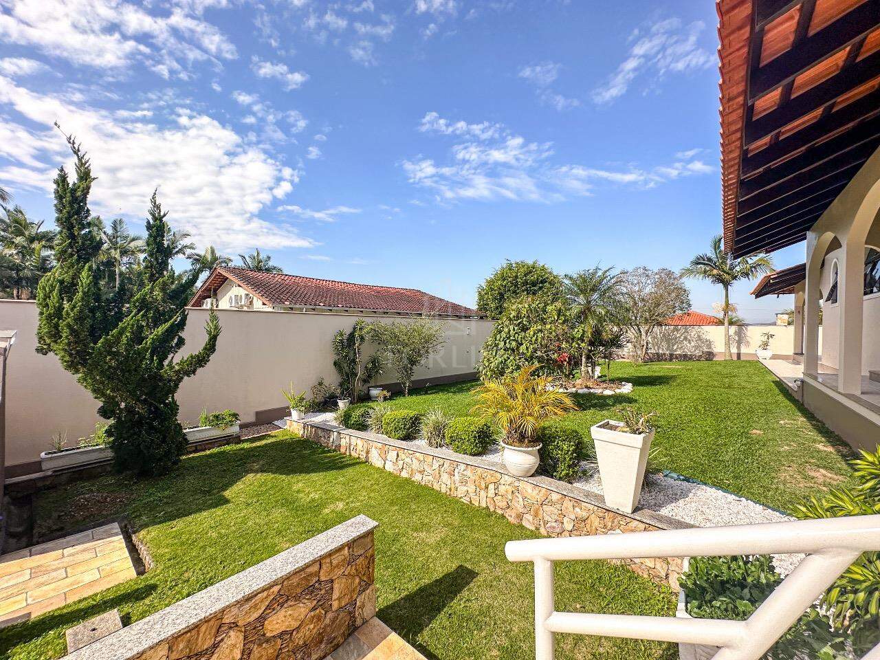 Casa à venda no Figueira: 