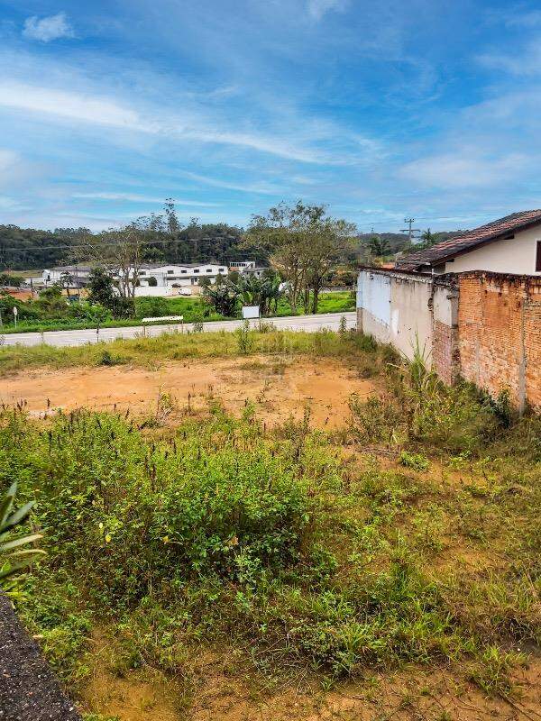 Terreno à venda no Barracão: 
