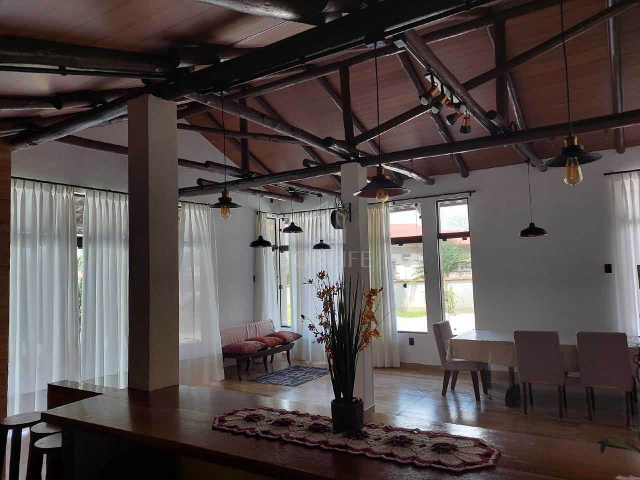 Casa à venda no Margem Esquerda: 