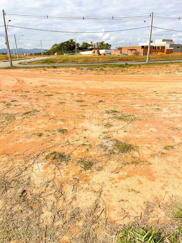 Terreno à venda no Santa Terezinha: 