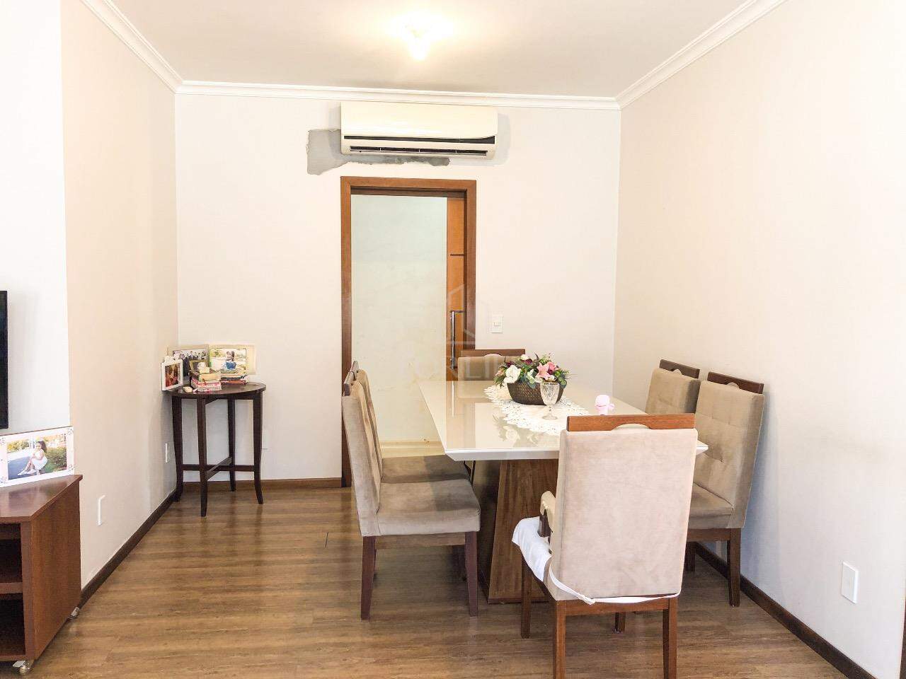 Casa à venda no Coloninha: 