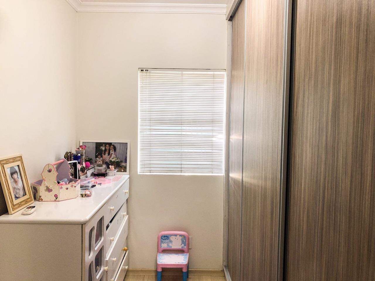 Casa à venda no Coloninha: 