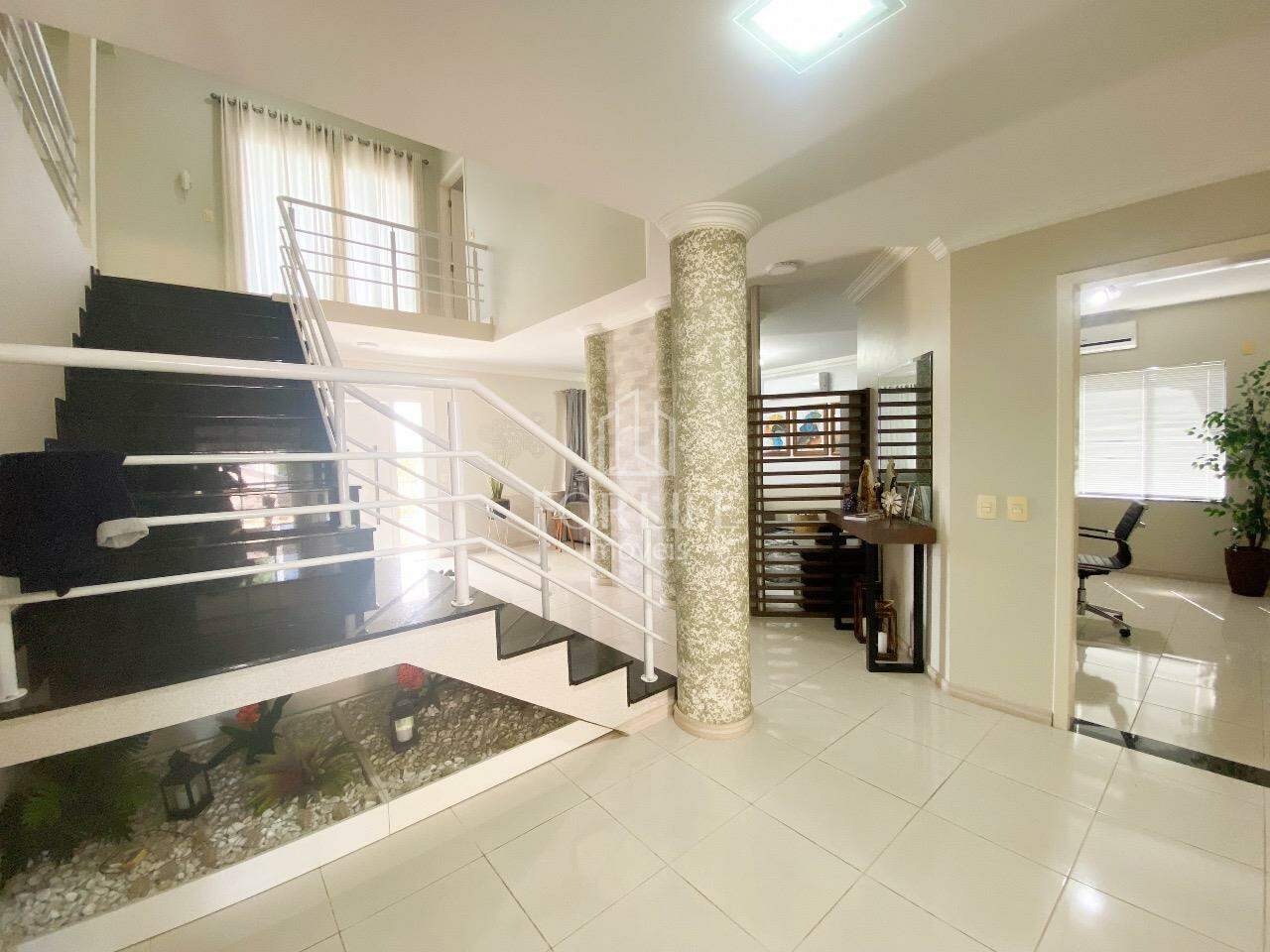 Casa à venda no Centro: 