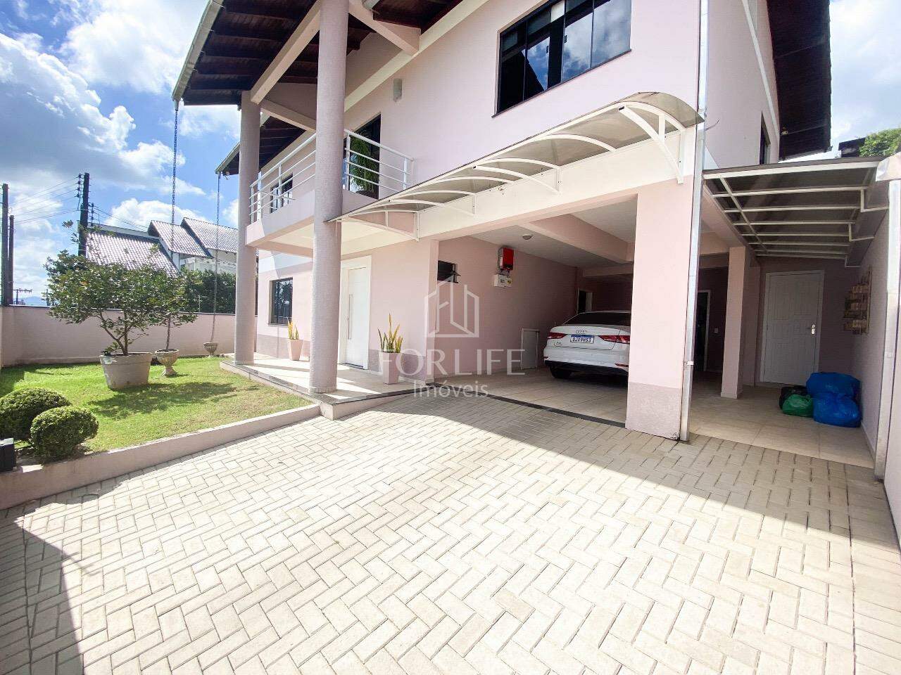 Casa à venda no Centro: 