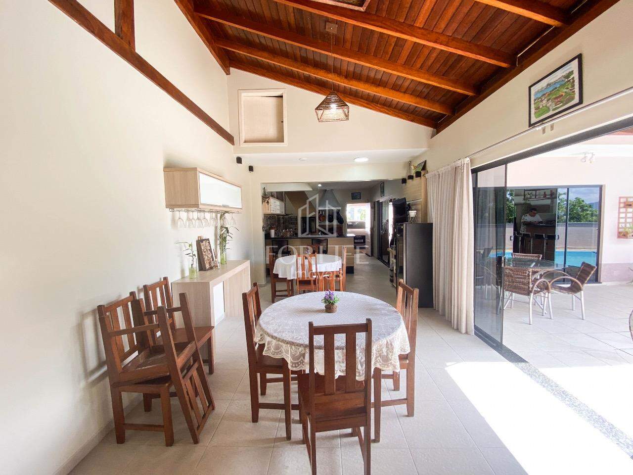 Casa à venda no Centro: 