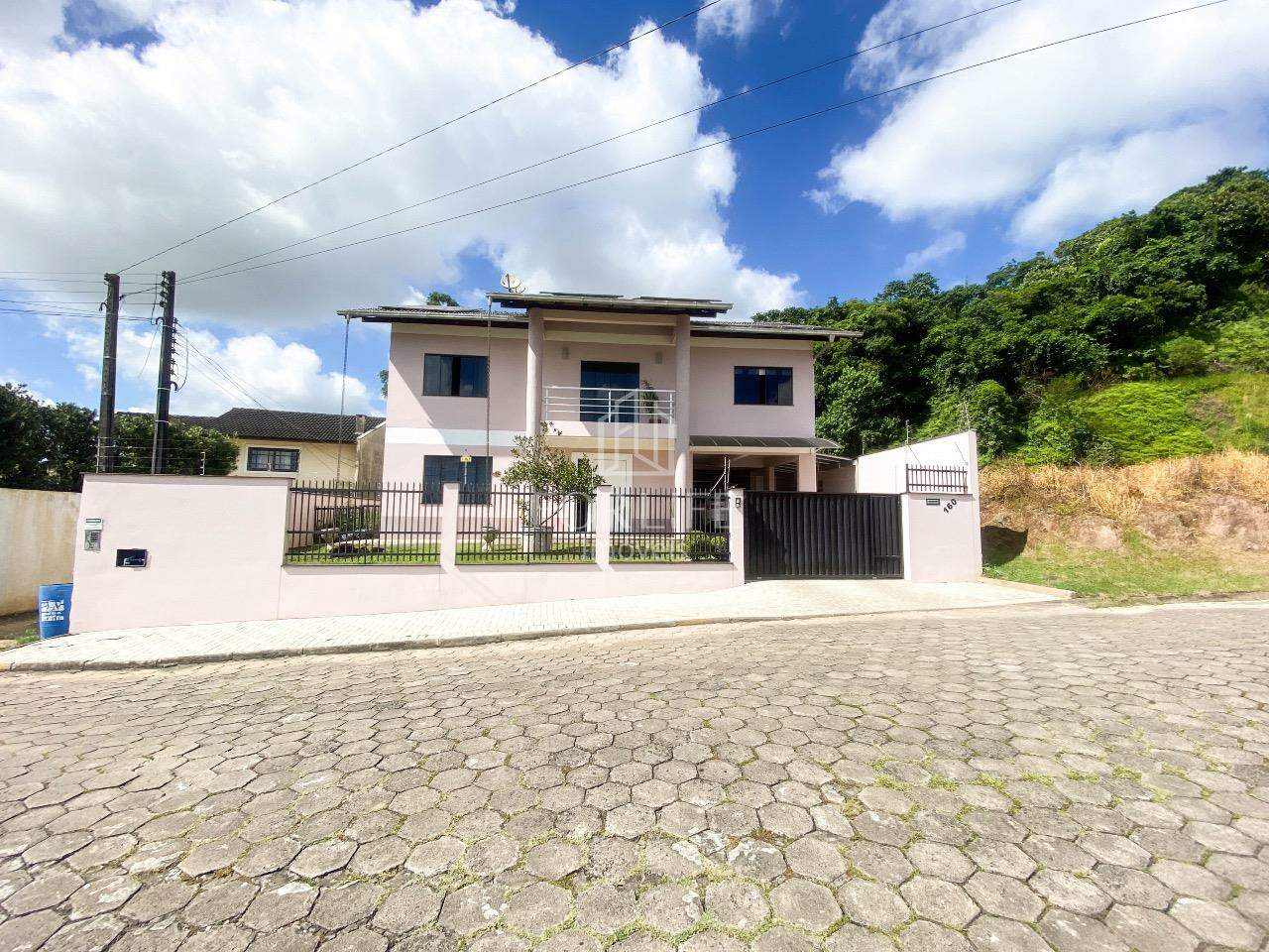 Casa à venda no Centro: 