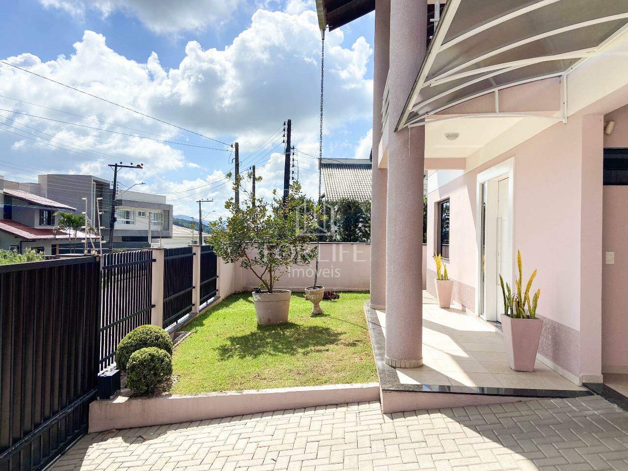 Casa à venda no Centro: 