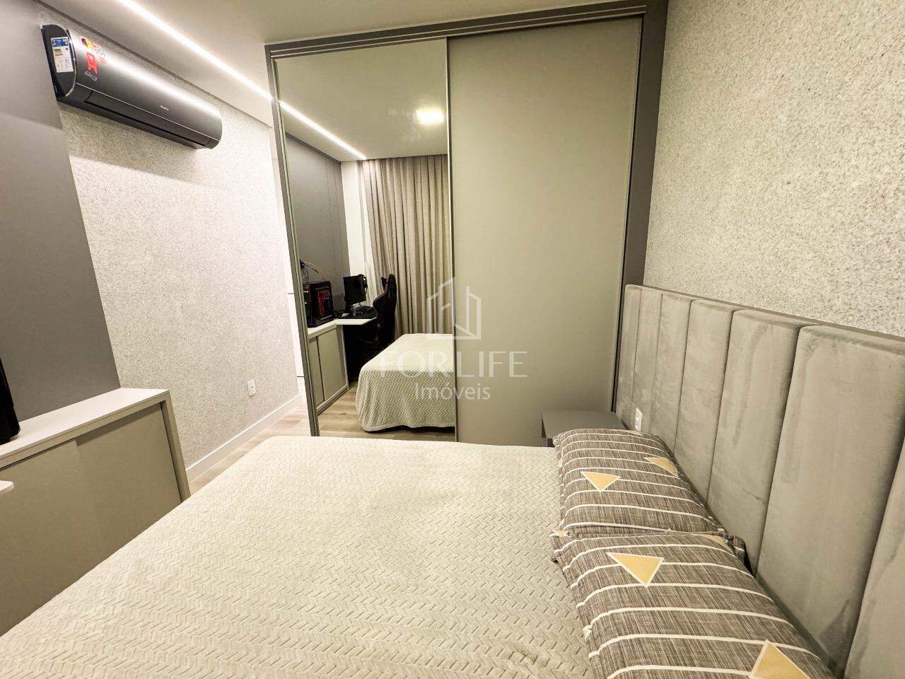 Apartamento à venda no Coloninha: 