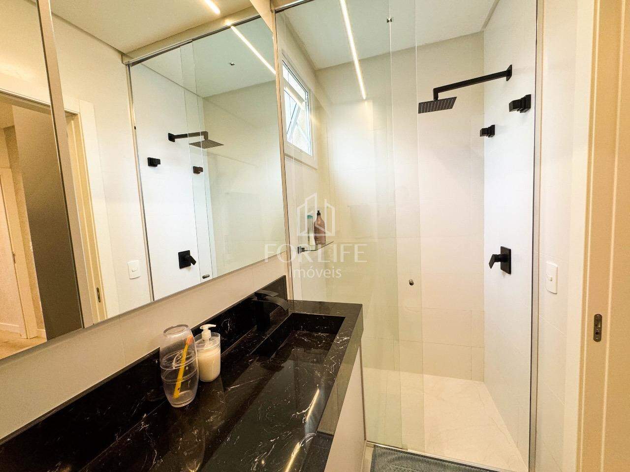 Apartamento à venda no Coloninha: 