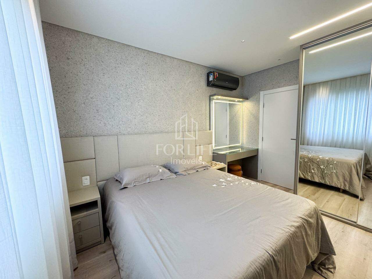 Apartamento à venda no Coloninha: 