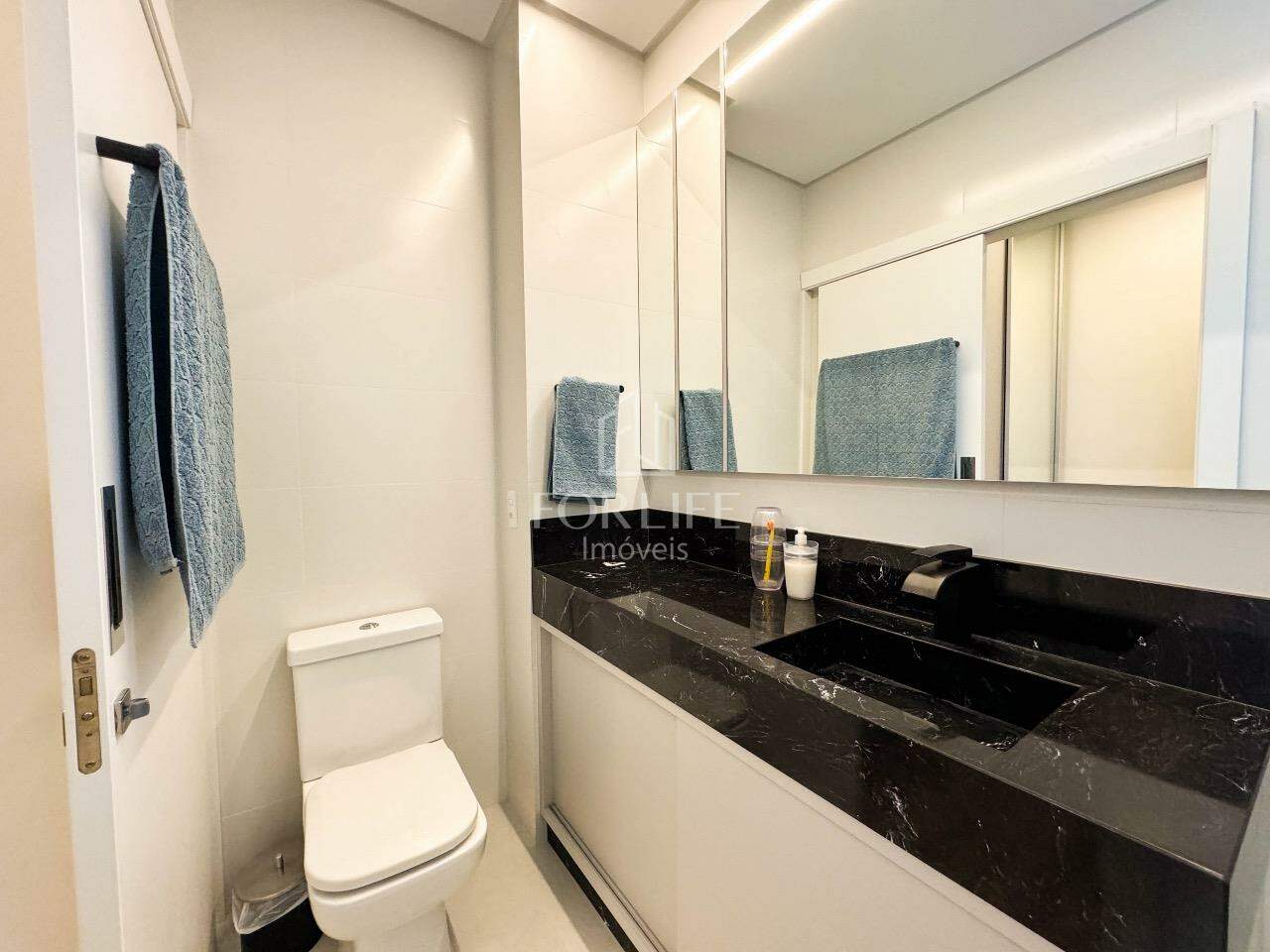 Apartamento à venda no Coloninha: 