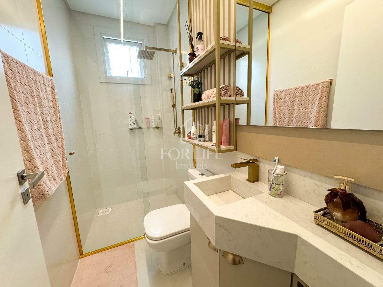 Apartamento à venda no Coloninha: 